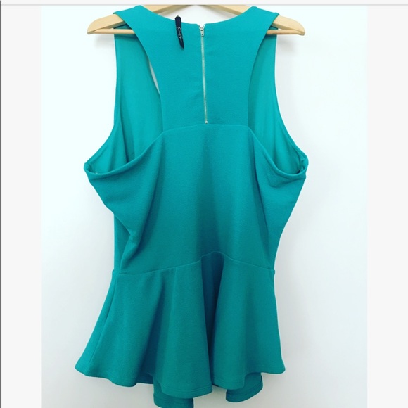 Printer scoop neck peplum top - Picture 3 of 5